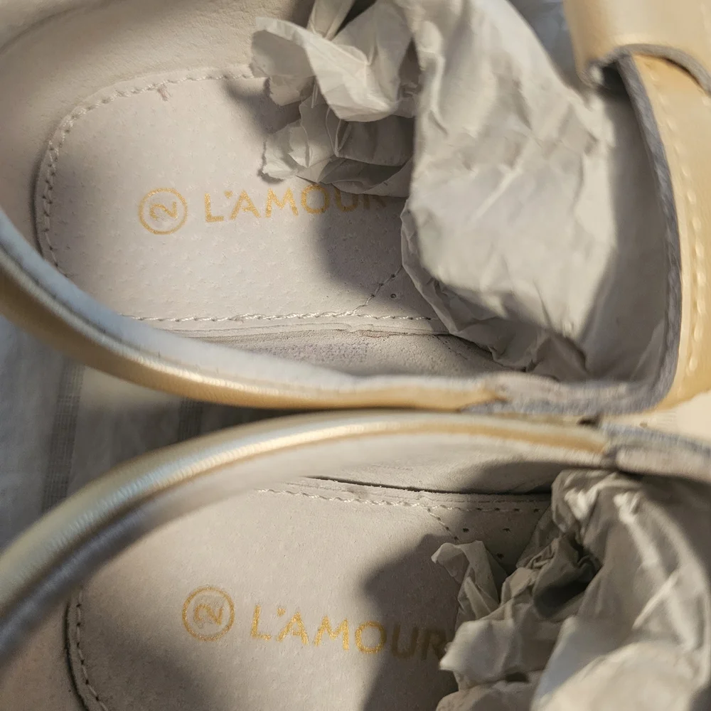 L'Amour Gold Kids Dress Shoes with Bow - Picture 6 of 6